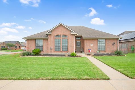 141 Eagle Nest Court Richwood TX 77566