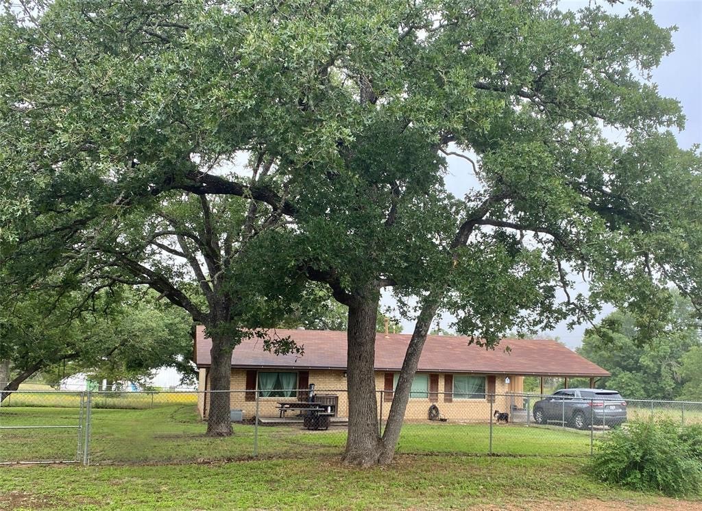 221 Mayer Lane Giddings TX 78942