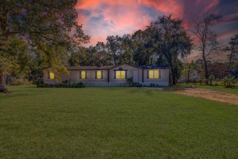 12675 Highway 105 Cleveland TX 77327