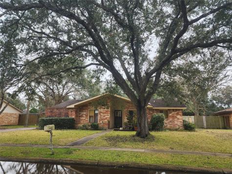 2116 Palm Village Boulevard Bay City TX 77414