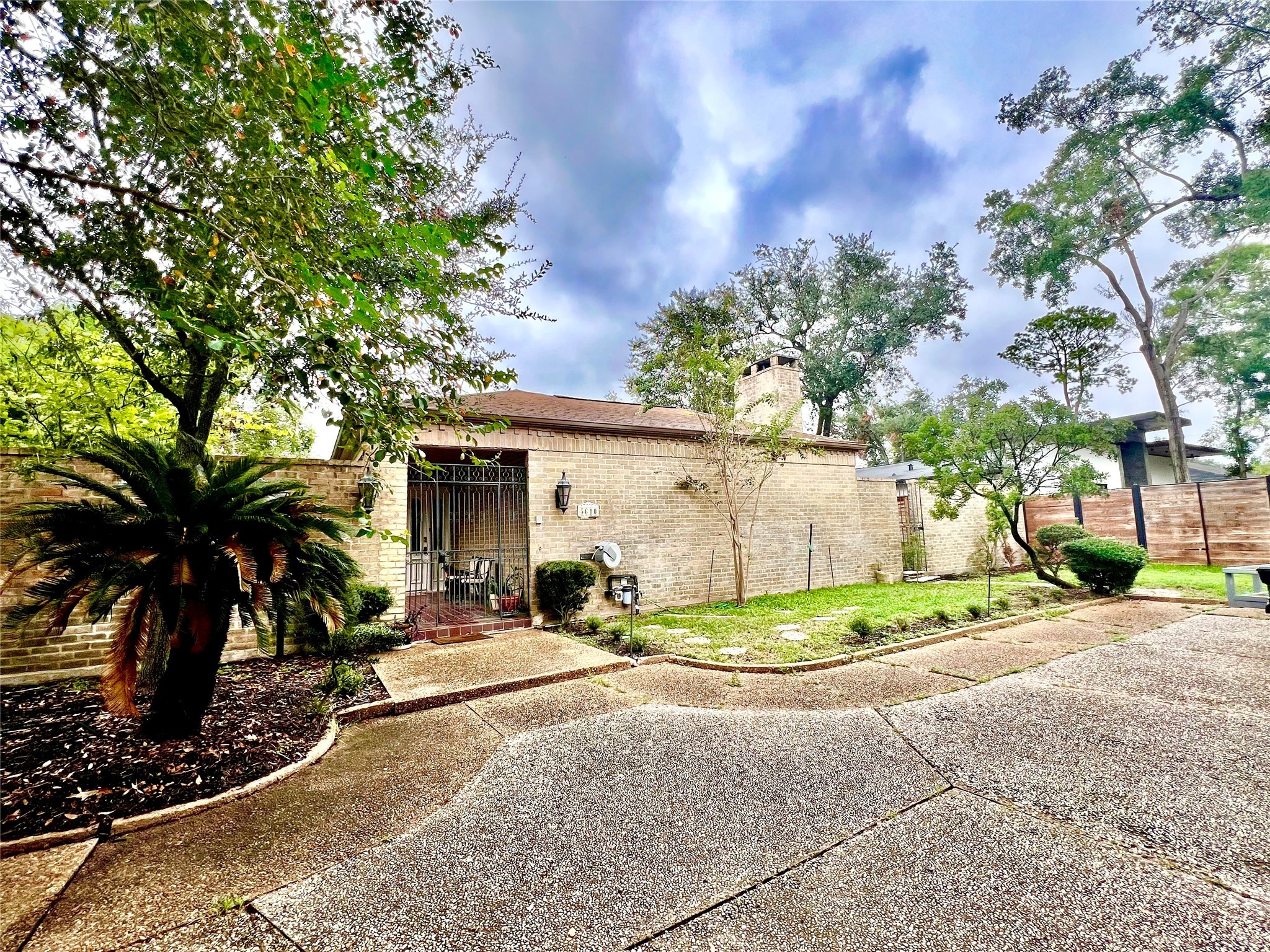5610 Woodway Drive Houston TX 77056