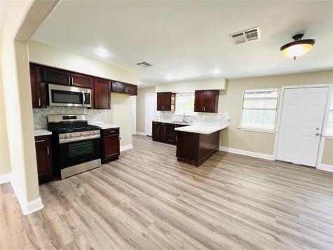 5222 Kelling Street Houston TX 77045