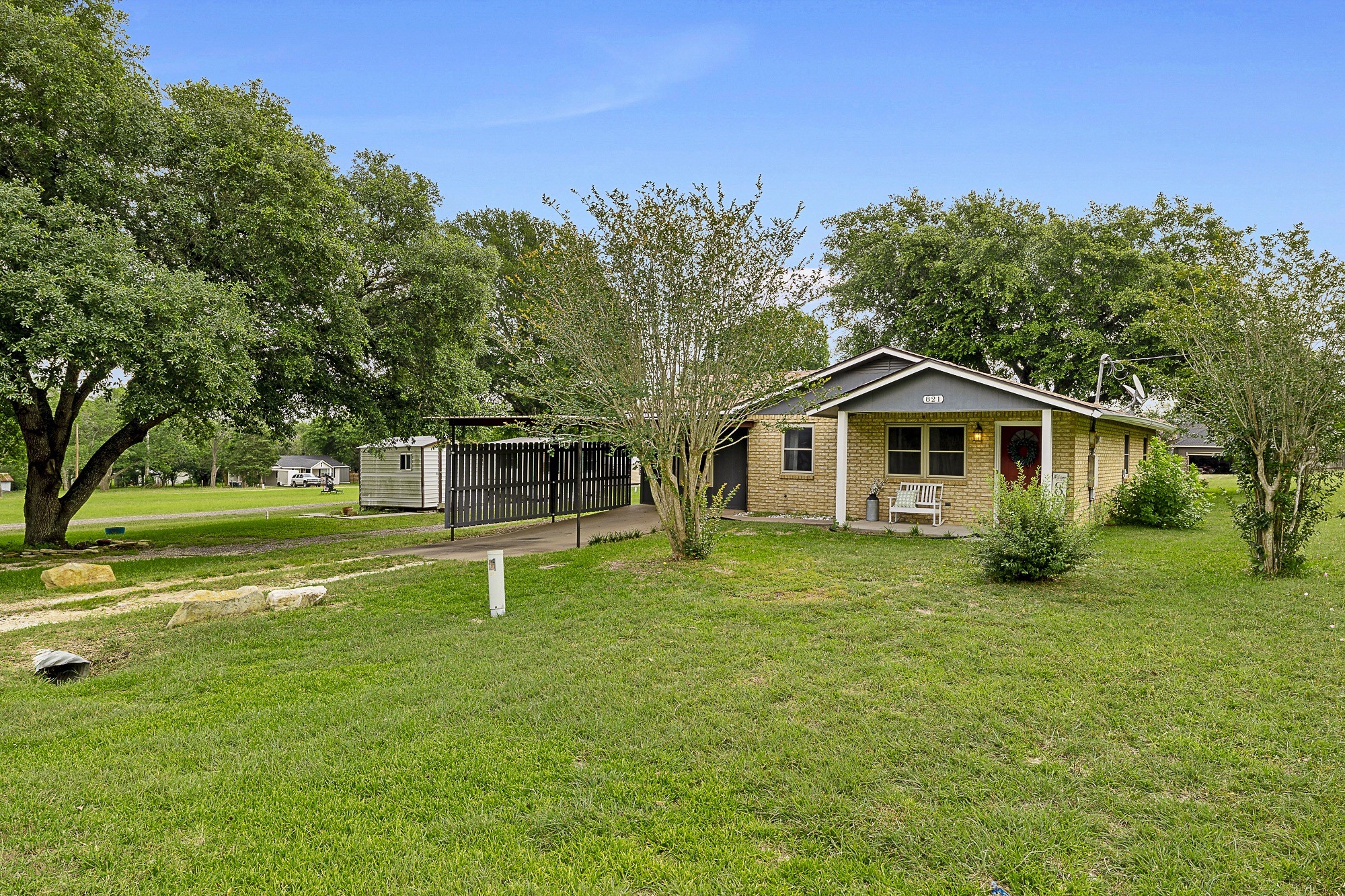 821 S Mill Street Flatonia TX 78941