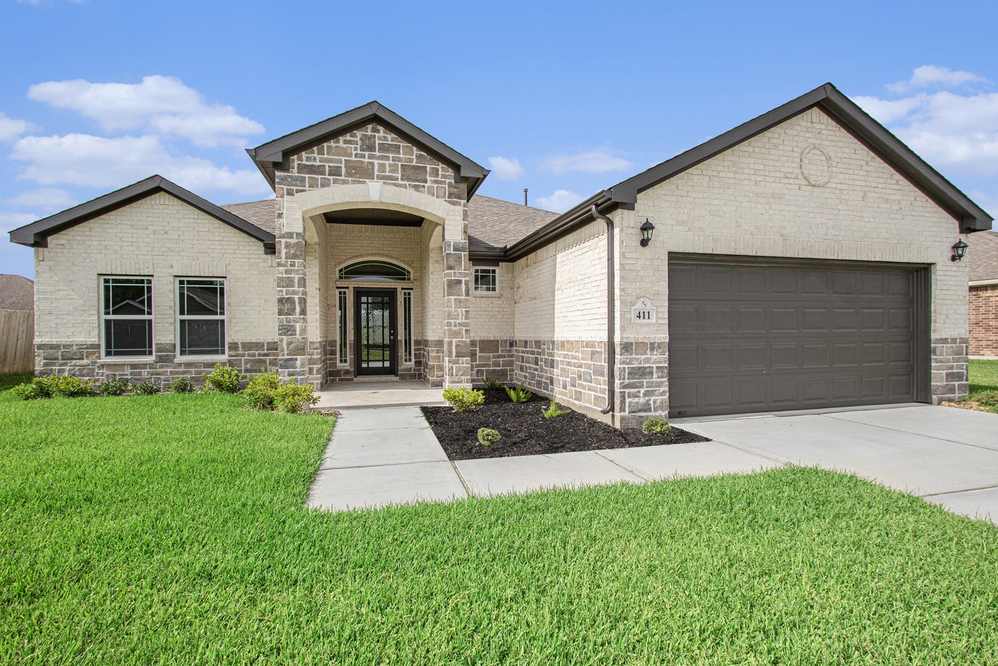411 Wellshire Drive West Columbia TX 77486