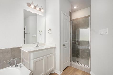 411 Wellshire Drive West Columbia TX 77486