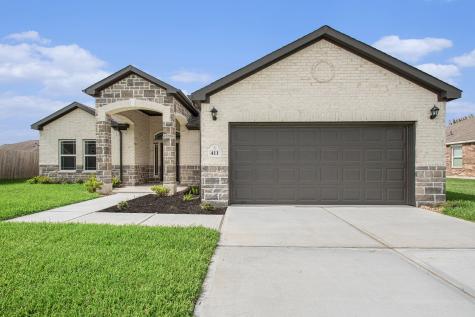 411 Wellshire Drive West Columbia TX 77486