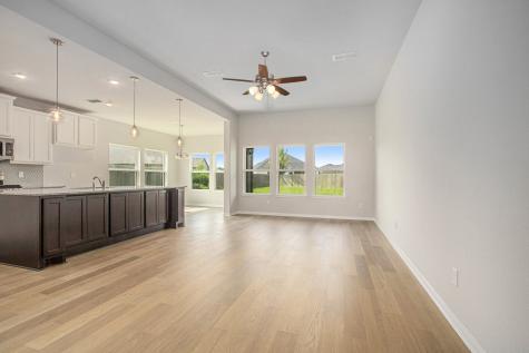 411 Wellshire Drive West Columbia TX 77486