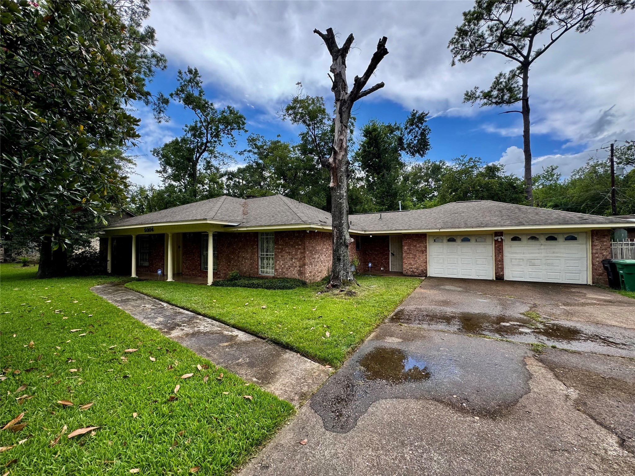 5006 Bretshire Drive Houston TX 77016