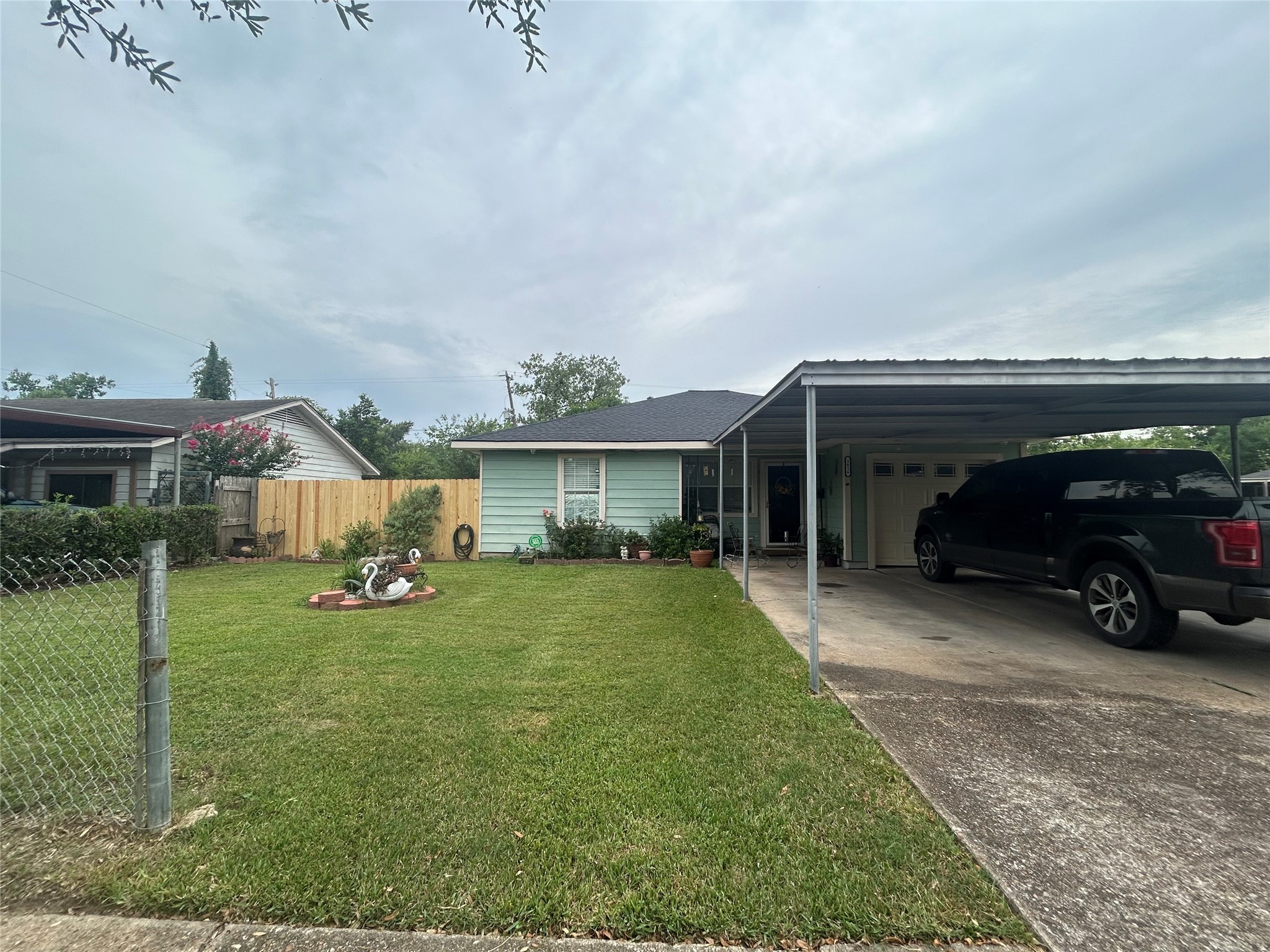 1616 Dunaway Street Houston TX 77015