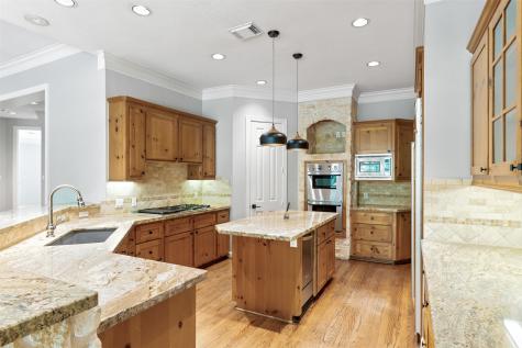 2042 Darby Lane Fresno TX 77545