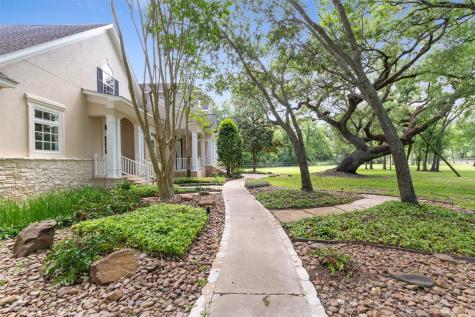 2042 Darby Lane Fresno TX 77545