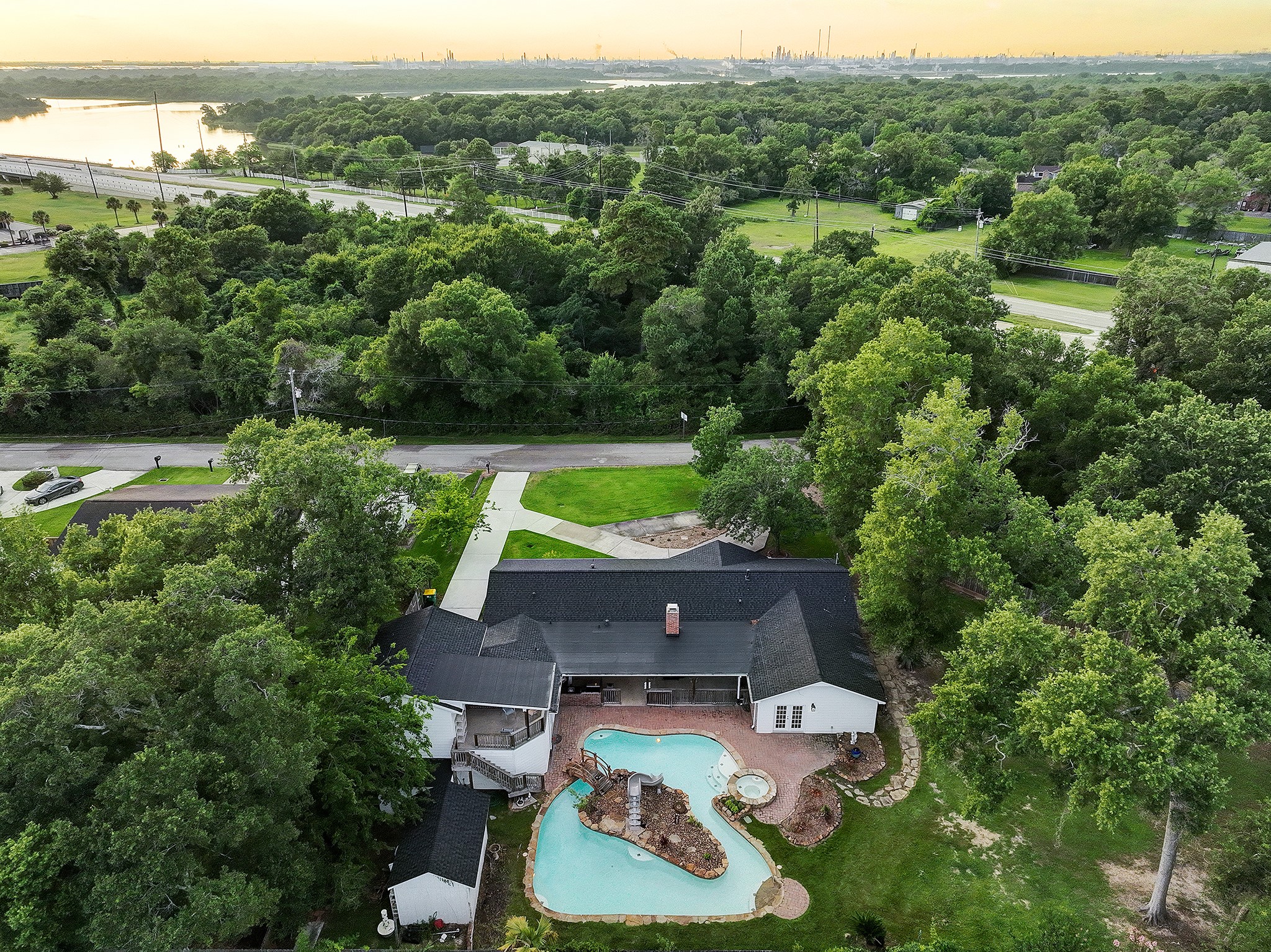 4469 Shady Lake Drive Seabrook TX 77586