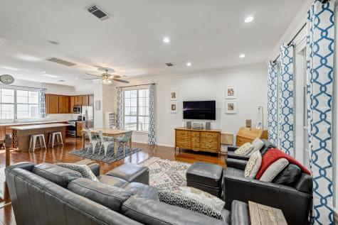 1648 W 13th Street Houston TX 77008