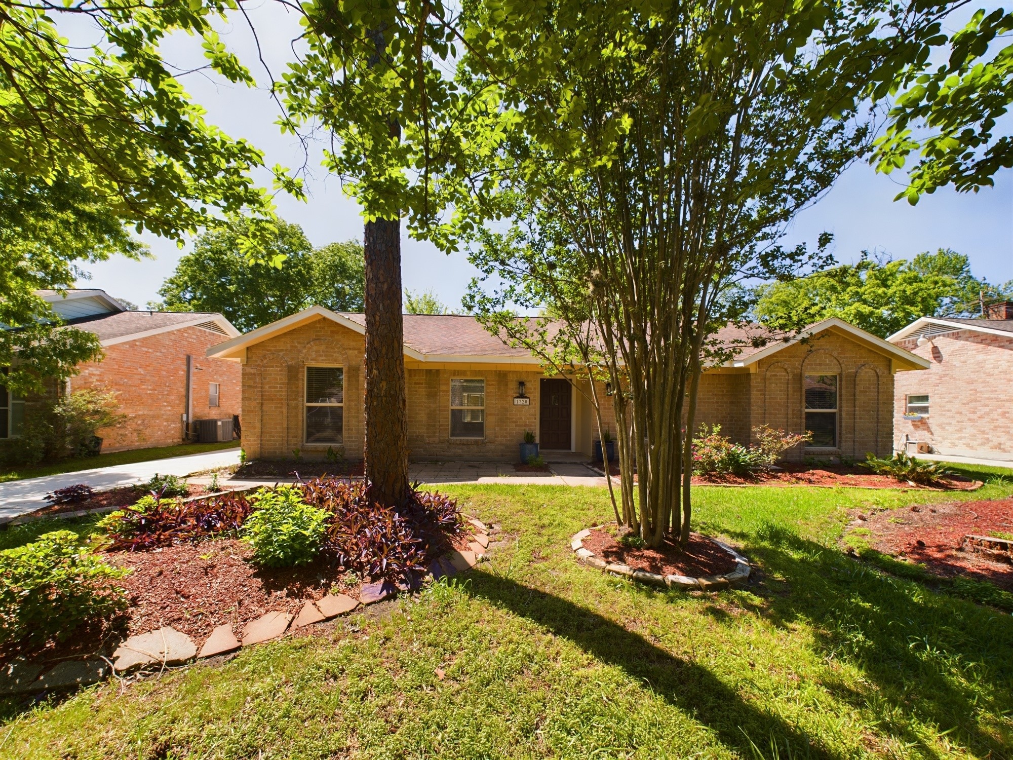 1720 Shannon Valley Drive Houston TX 77077