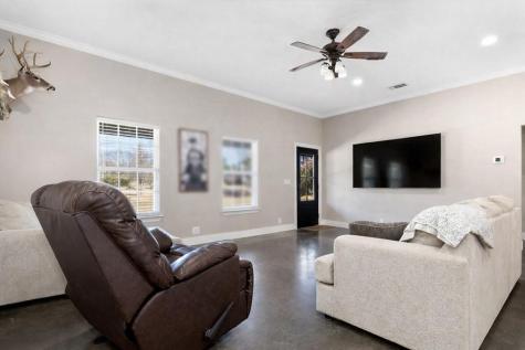 694 Harvill Road Huntington TX 75949