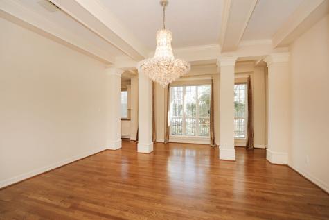 106 N Wynden Estates Court Houston TX 77056