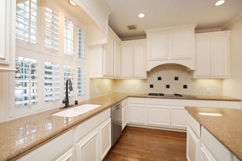 106 N Wynden Estates Court Houston TX 77056