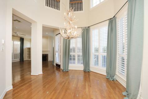 106 N Wynden Estates Court Houston TX 77056
