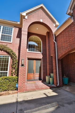 106 N Wynden Estates Court Houston TX 77056