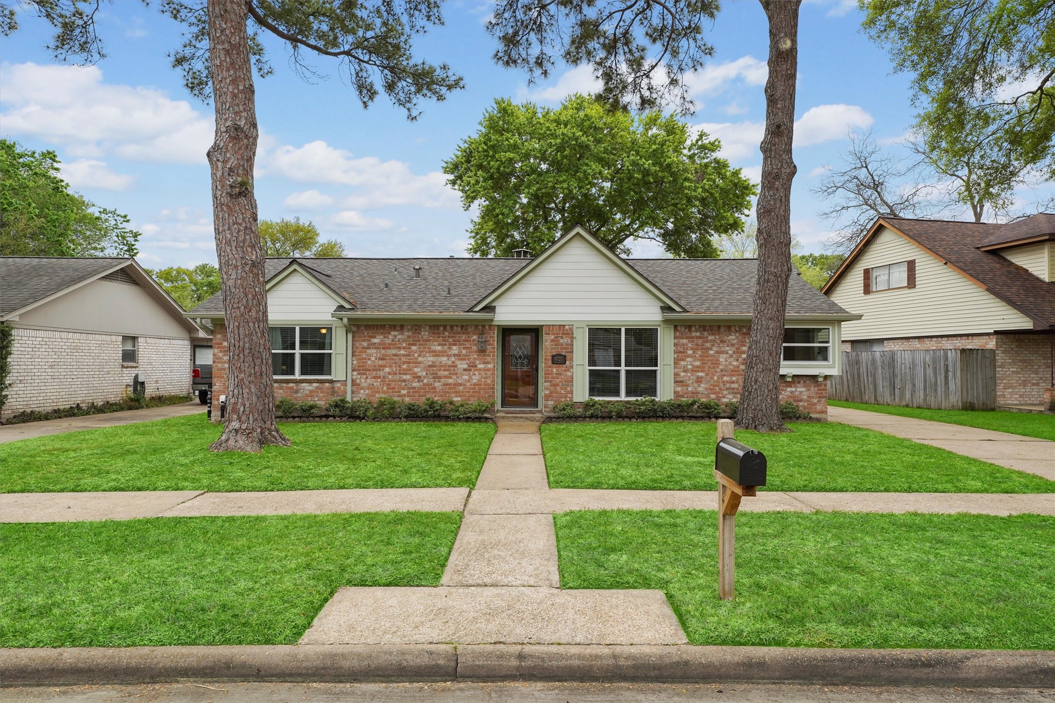 9727 Springmont Drive Houston TX 77080