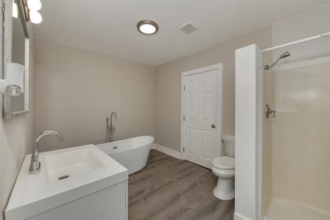 203 N Texas Street Madisonville TX 77864