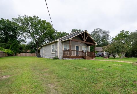 203 N Texas Street Madisonville TX 77864