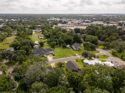 203 N Texas Street Madisonville TX 77864