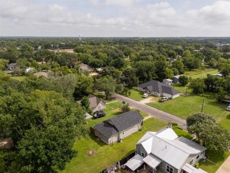 203 N Texas Street Madisonville TX 77864