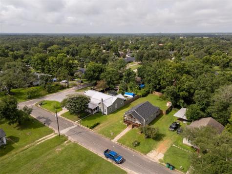 203 N Texas Street Madisonville TX 77864