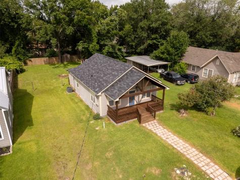 203 N Texas Street Madisonville TX 77864