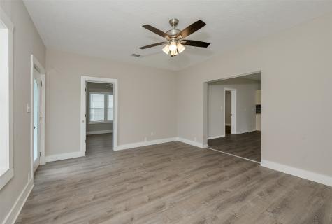 203 N Texas Street Madisonville TX 77864