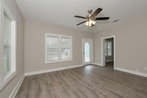 203 N Texas Street Madisonville TX 77864