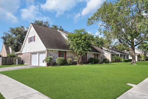 11903 Brighton Lane Meadows Place TX 77477