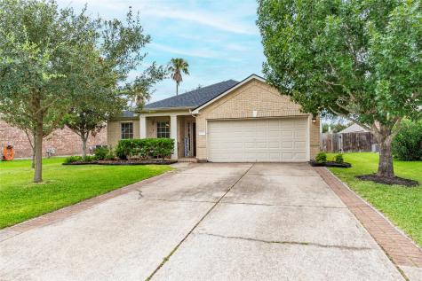2113 Goldfinch Lane League City TX 77573
