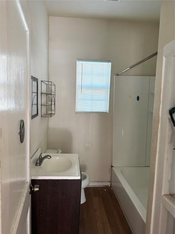 185 Woodvale Street Houston TX 77012