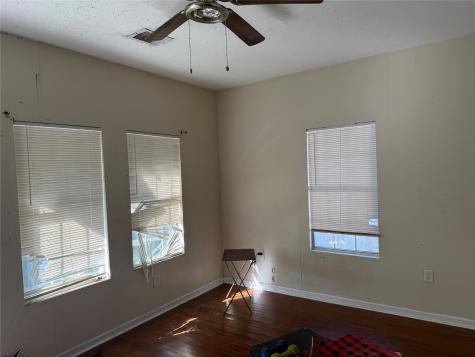 185 Woodvale Street Houston TX 77012