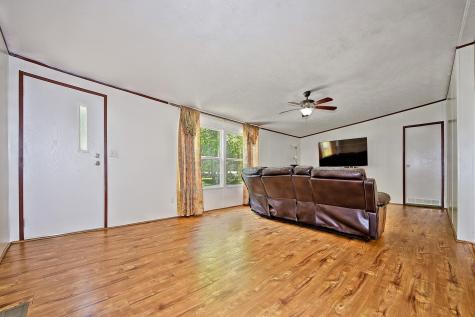 317 River Road Angleton TX 77515