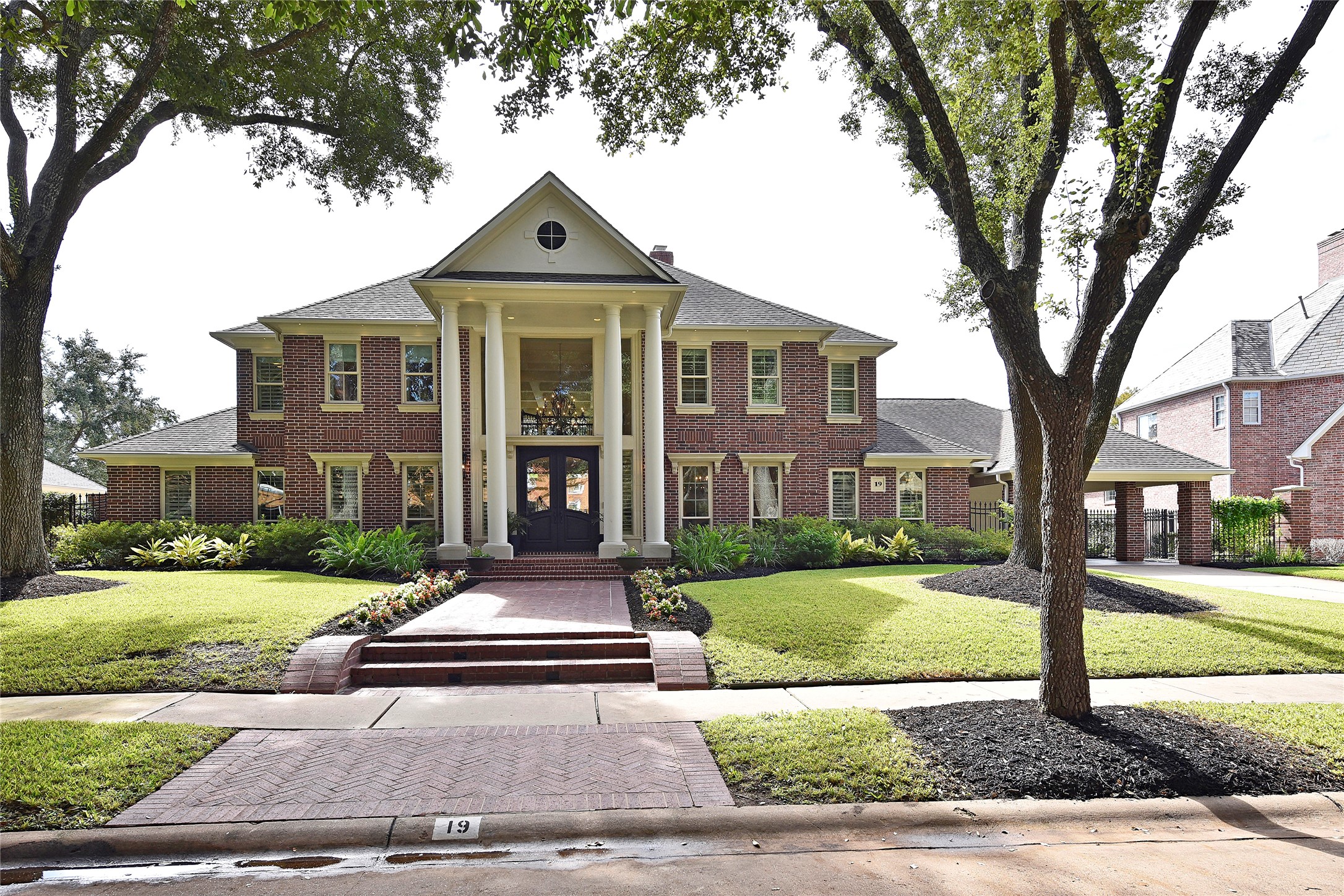 19 Glen Eagles Drive Sugar Land TX 77479