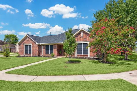 405 Clear Creek Meadows Drive League City TX 77573