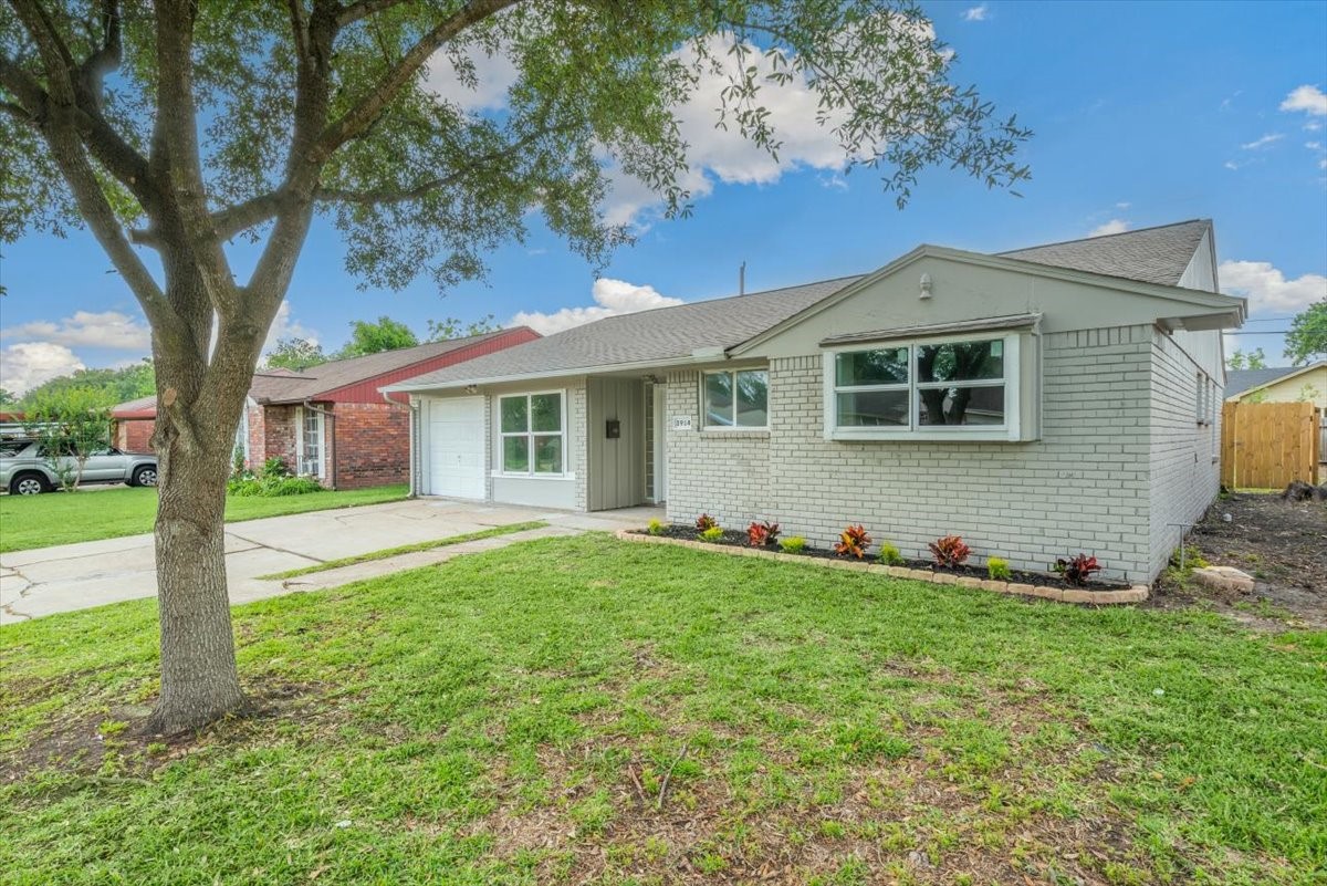 3914 Westhampton Drive Houston TX 77045