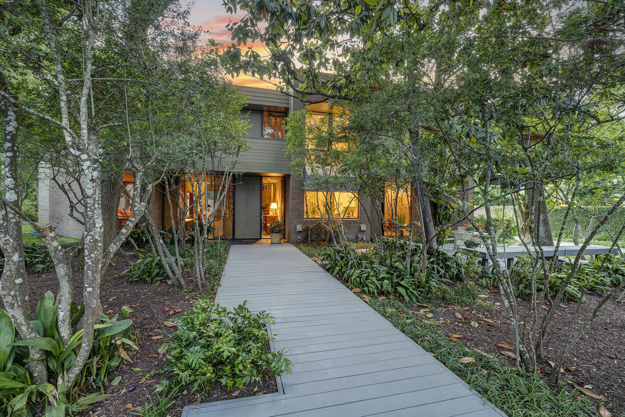 5823 Indian Trail Houston TX 77057