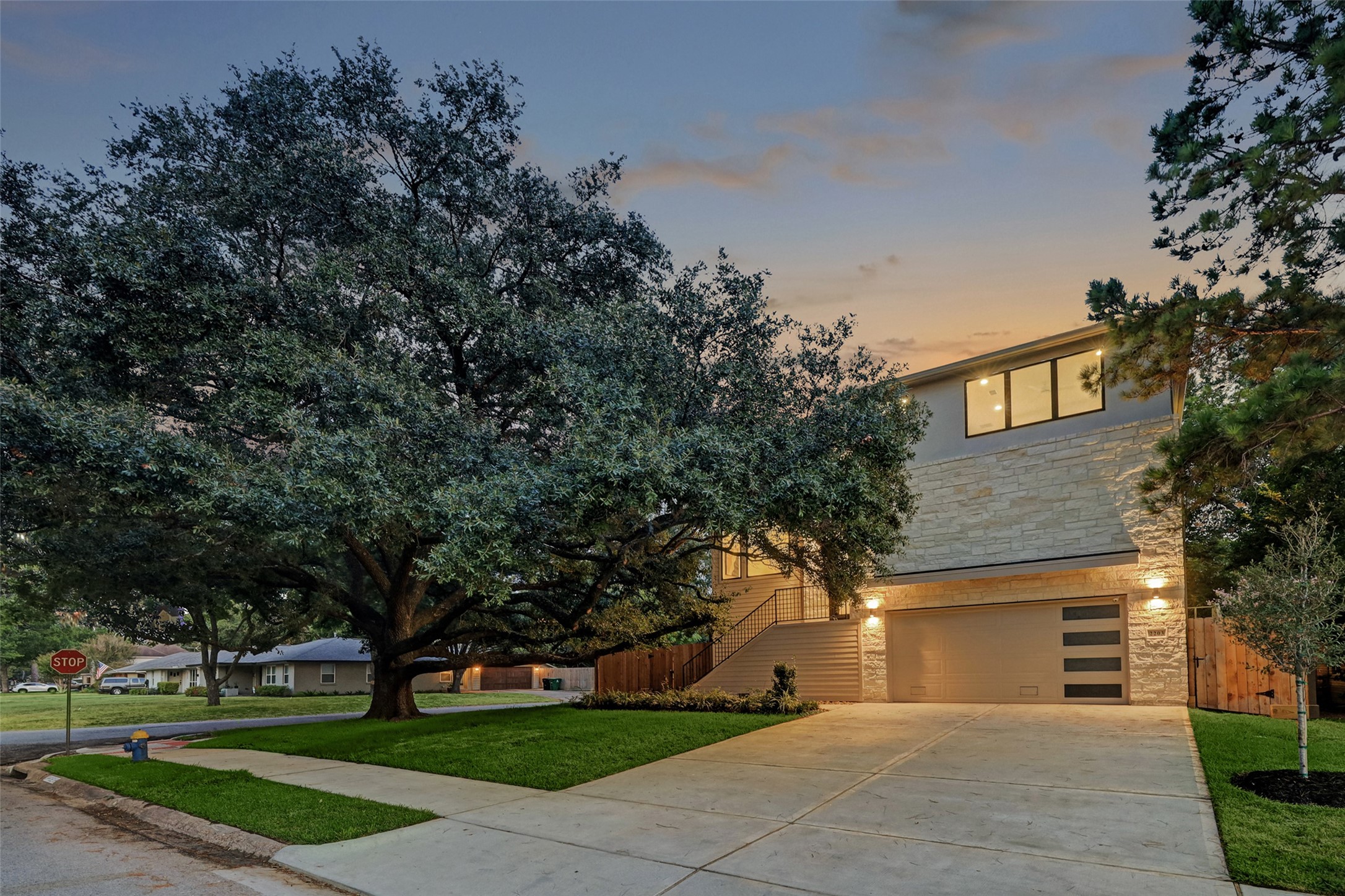 2203 Gardenia Drive Houston TX 77018