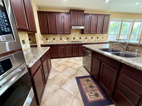 12501 Pepper Creek Lane Pearland TX 77584