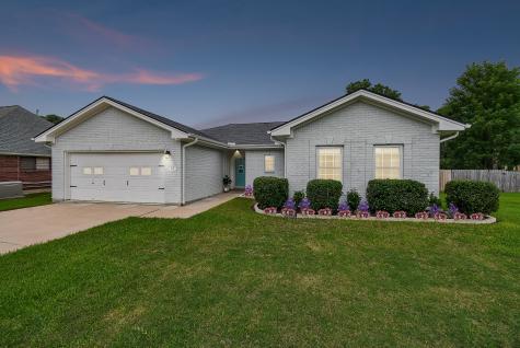 53 Crepe Myrtle Court Lake Jackson TX 77566