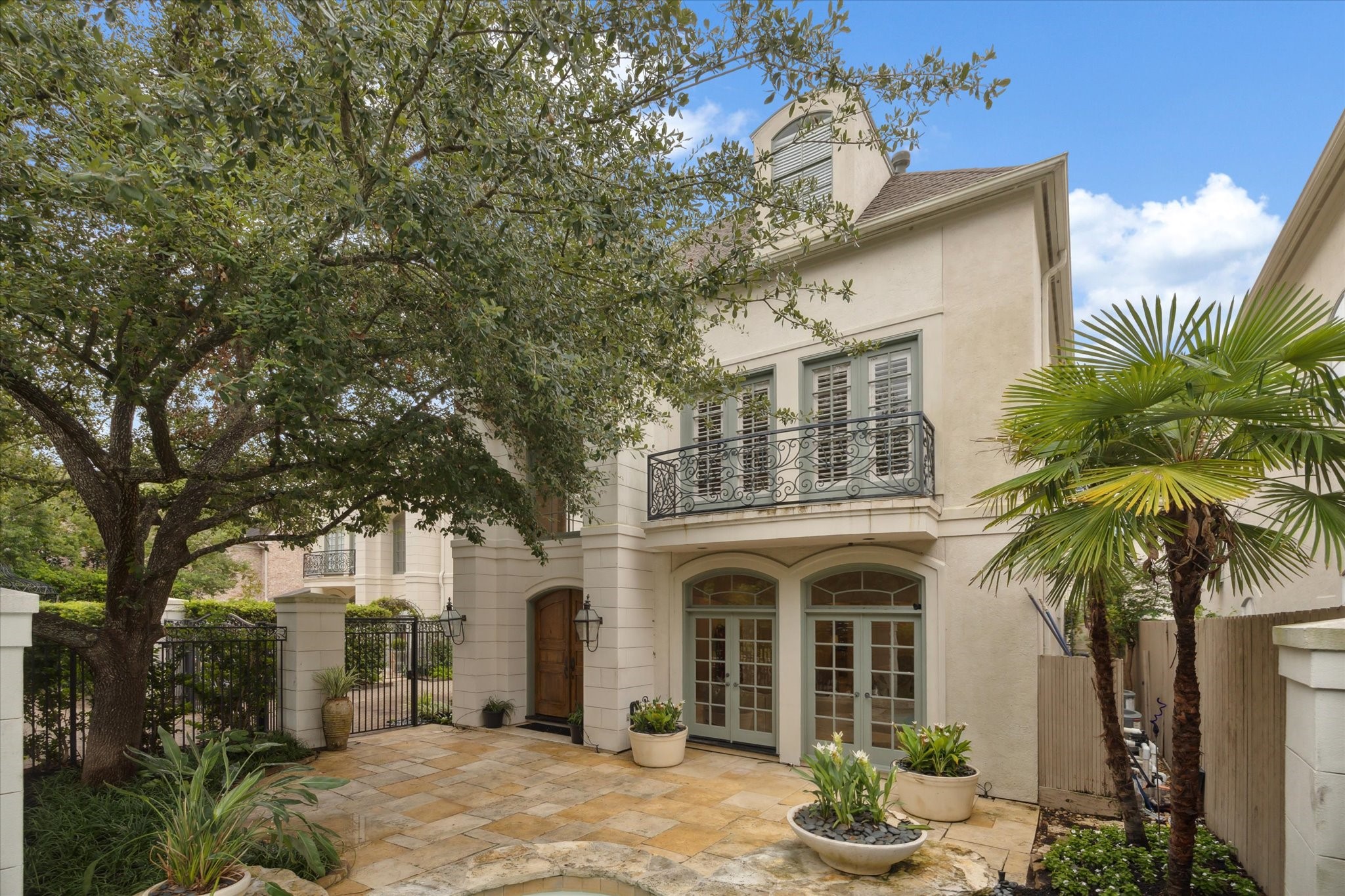 21 N Wynden Drive 1 Houston TX 77056