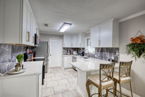 1406 E Brazos Street Palestine TX 75801