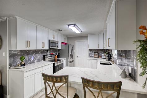 1406 E Brazos Street Palestine TX 75801