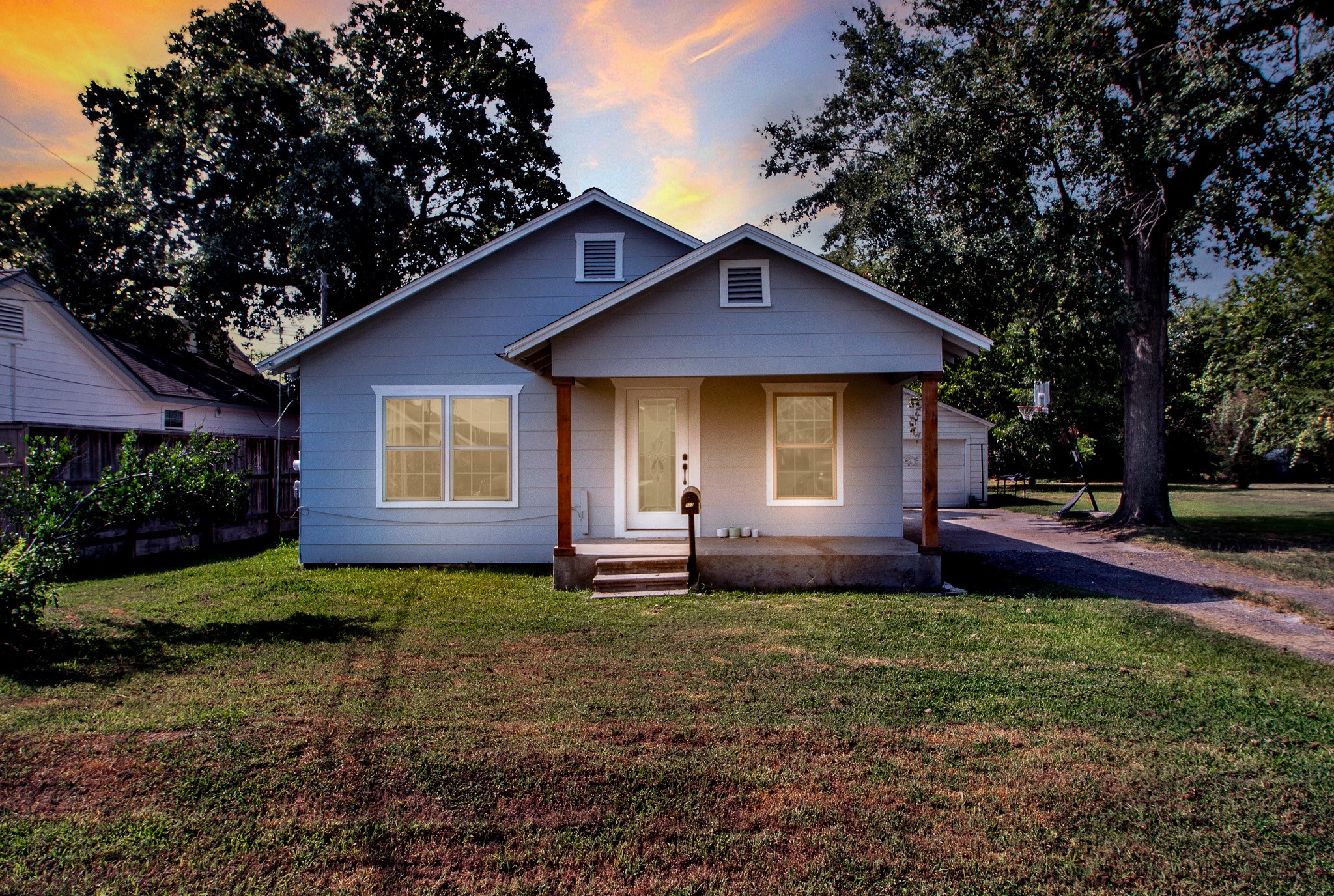 732 Yorkshire Street Houston TX 77022