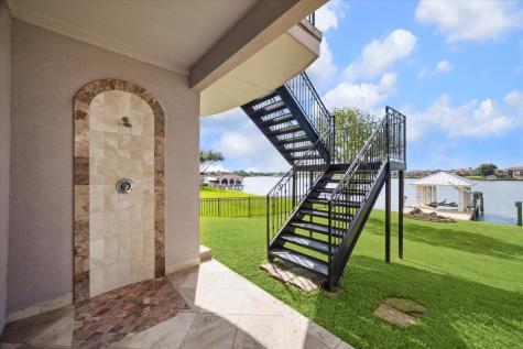 1818 Ray Shell Court Seabrook TX 77586