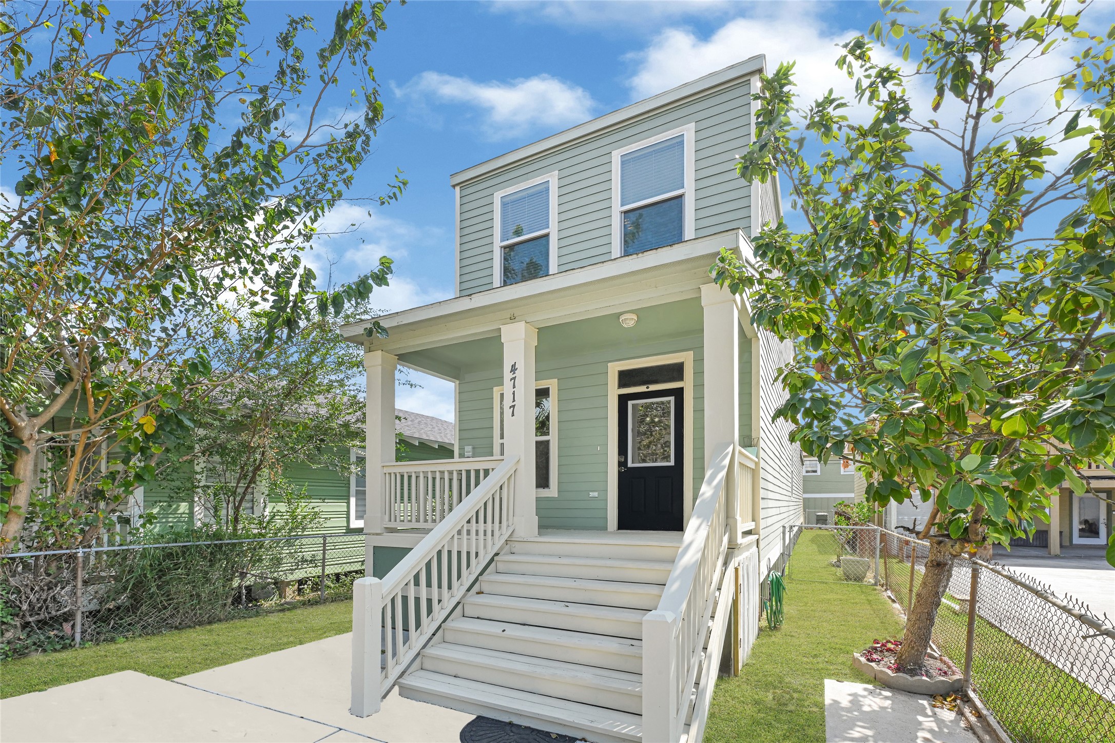 4717 Avenue Q Galveston TX 77551